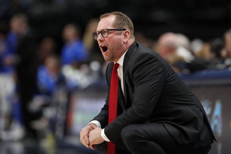 马拉松超级杯上演强强对话，陇右貔貅队大胜钱塘灰熊队，战术调整见效；重拾自信的夜晚的简单介绍