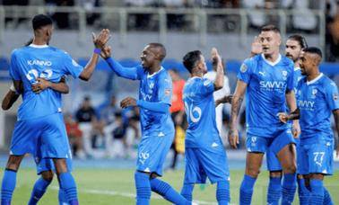 橄榄球锦标赛焦点战：江汉麒麟队强势反弹蓬莱旋风队，客场强势带走胜利。中场绞杀压制对手(橄榄球直播观看免费版)